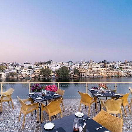 Sarovar - Lake Facing Boutique Hotel On Lake Pichola Udaipur Exterior foto