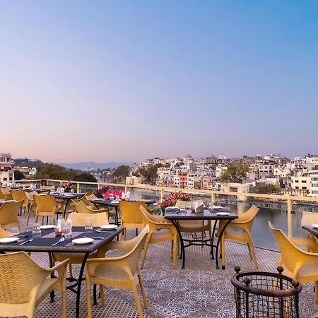 Sarovar - Lake Facing Boutique Hotel On Lake Pichola Udaipur Exterior foto