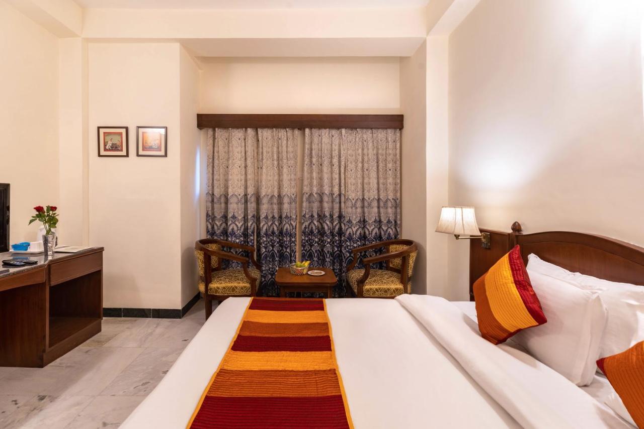 Sarovar - Lake Facing Boutique Hotel On Lake Pichola Udaipur Exterior foto